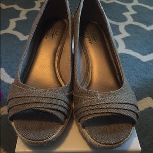 NWT Life Stride Women’s canvas pee toe shoes